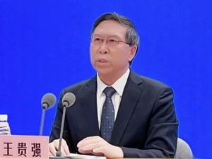 小分子药物主要发挥什么作用？联防联控专家答每经：能减轻症状、缩短病程、降低重症风险，一般5天内使用最好