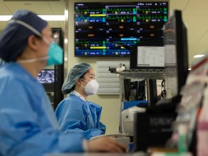 国家卫健委：全国发热门诊诊疗量较峰值减少83.3% 正研究为乡镇卫生院免费配送制氧机