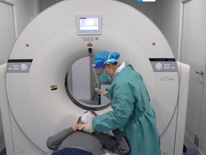 实探上海基层社区医院：部分医院方舱CT已就位 居民在家门口就能拍肺片