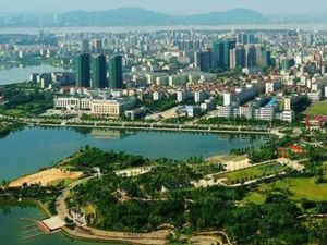城市24小时 | 联手贾跃亭造车，是黄冈的好生意吗