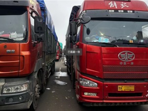 专题 | 海南“大堵车”！有人3小时只挪了300米