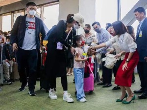 “离家的全国统一仪式”刷屏！3758.43亿元，这三座城市最热门！暴增640%，这类旅行太火爆了