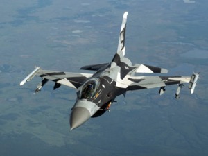 “豹-2”坦克之后，乌克兰盯上了美国的F-16战斗机