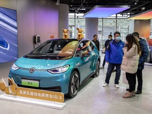 上海新能源车置换补贴延半年 部分厂商优惠加码