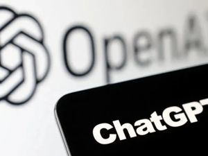 把ChatGPT“养成”文创记者：我用了毕生功力，教它如何代替我
