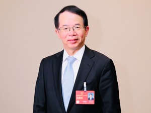 财务造假时有发生 全国人大代表黄世忠：建议明确相关方蓄意配合造假的法律责任 