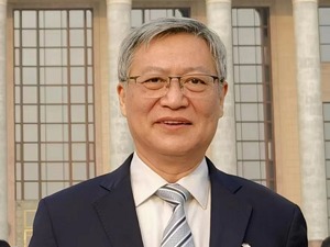 每经专访中国社科院学部委员张宇燕：预计主要发达经济体利率仍会上调，需关注西方“友岸外包”对中国经济影响