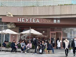3·15消费活力•新茶饮 | 入局者数量“腰斩” 赛道难出新头部：从2200份问卷中寻找新茶饮2023“密码”