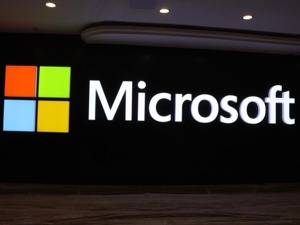 几秒钟做成PPT、Excel！微软重磅发布：GPT-4植入Office全家桶！打工人的工作方式被颠覆？