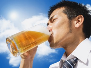 青岛啤酒去年净利增近两成 国内中高端产品市场竞争或进一步加剧