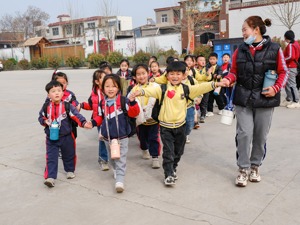15年首次 全国幼儿园减少超5000家