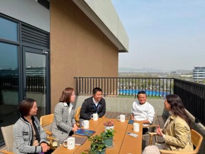 马云已回国，去了这所学校，还谈了ChatGPT