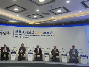 隆基绿能董事长钟宝申回应每经：光伏产品短期价格涨跌意义不大，长期看成本一定会越来越低