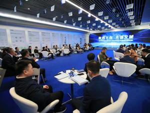 “一把手”面对面解“难心事” 成都青羊航空产业亲商沙龙举行