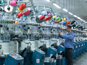4月出口增16.8% 前4月汽车出口增1.2倍