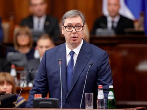 武契奇宣布！将辞去执政党主席职务，提前举行大选
