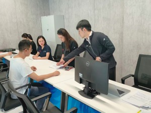 成都大运会执委会租借卡团队在大运村开展第一次实战演练活动