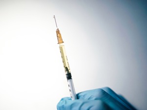 唯一上市药物“叫好不叫卖” 华昊中天冲击科创板IPO中途“撤单”
