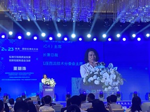格力电器董事长董明珠：企业的竞争力是要跟自己比，要刀刃向内 