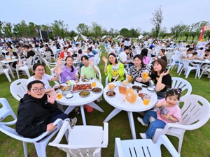 营造消费新场景 成都双流空港美食节活动开幕