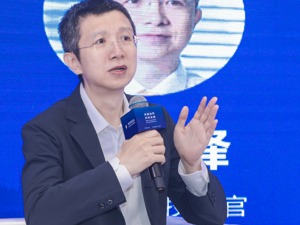 百度首席技术官王海峰回应每经：一个大模型要得到更好效果，人工智能算法、算力、数据三者要联合优化