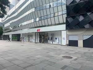 这家快时尚巨头也要“凉了”？H&M将关闭中国市场规模最大门店之一