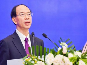 尹艳林谈推进西部大开发形成新格局：深入推进现代化产业体系建设