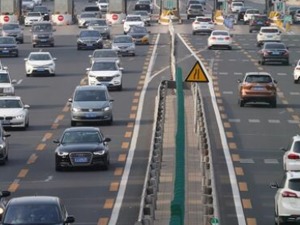 新能源车“补能战”拉响，哪座城市打头阵？