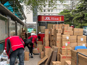 申通、韵达单月差距不足4000万票！A股快递公司5月单票价格普跌再引“价格战”焦虑