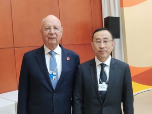 蒙牛卢敏放：从承诺到行动，以可持续发展促生态“蝶变”