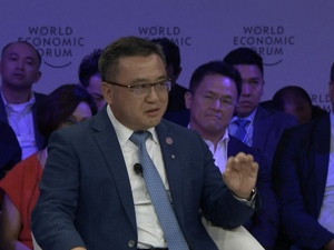 直击夏季达沃斯｜中国工程院院士、清华大学智能产业研究院院长张亚勤：生成式AI将改写全球游戏规则
