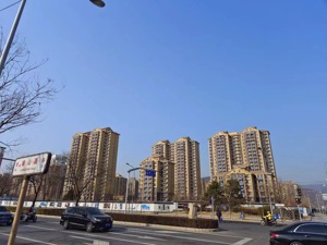毕业季租房市场调查·北京| 多渠道房源供应毕业生，北京有中介表示租金“还能商量”