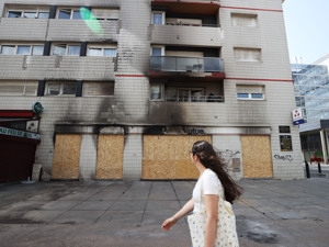 法国警察枪杀17岁少年引大规模骚乱背后：居高不下的失业率、根深蒂固的种族问题和形同虚设的枪支管控