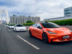 拒绝新车“价格战”！埃安高端品牌首款车型上市，目标：成为中国电动车界保时捷