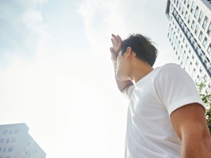高温红色预警！北京今日大部分地区最高气温将超40℃！河北这些地方最高气温将达43℃，还没入伏，为啥天气这么热？