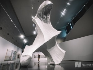 探展 | 2023成都双年展开启，如何看待“瞬间永恒”？