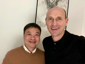 一张合影，小鹏股价“坐上火箭”！市值一夜涨超300亿元！机构评价：具有里程碑意义