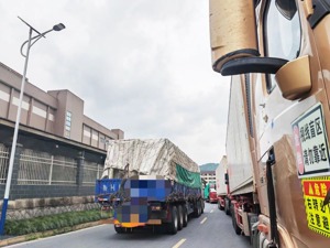 车多货少加剧司机成本压力 公路运价低迷怎么破？ 业内：推动政府、行业、平台协同共治