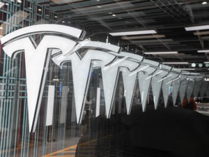 又有大动作，特斯拉官宣两款新车，售价曝光