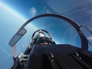 抵近慑压塑造围岛进逼之势！东部战区位台岛周边组织海空联合战备警巡和联合演训