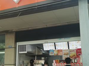 直击业绩说明会丨上半年净利下滑三成，巴比食品：市场竞争加剧，将着力提升毛利率水平