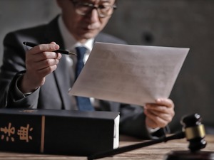 中纪委公布5名“内鬼”！有人系主动投案，有人退休已近4年