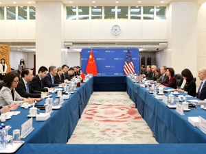 中美深入交谈近4个半小时，两国商务部成立工作组：每年两次副部级会议，部长每年至少会见一次