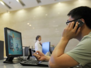 *ST越博监事会主席对半年报投弃权票 本人称因对数据不清楚，董事长又怎么说？