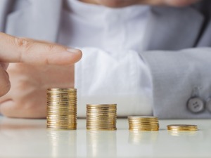 再融资新规解读｜“扶优限劣”与“专属绿灯”……监管发文明确导向，多类上市公司融资闸口将收紧