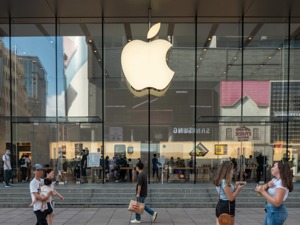 时间定了，iPhone 15即将亮相！华为Mate 60 Pro已“领先一步”，所有配色上架“秒光”
