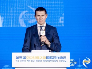 哈萨克斯坦国家航油公司总经理沙姆苏特蒂诺夫·伊尔达尔：积极推动中哈航空运输标准统一