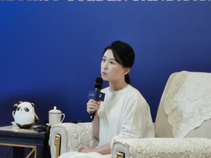 “中国的大熊猫，世界的金熊猫 越来越多的电影资源正在向成都聚集”
