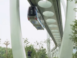 国内首条空轨，正式开通运营！