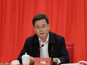 蓝佛安任财政部党组书记！曾任山西省委书记、海南省委常委、广东省副省长